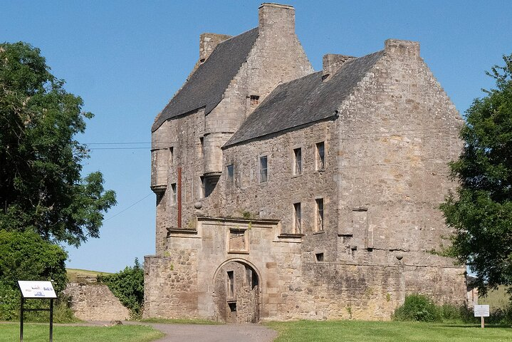 Lallybroch tours - Midhope Castle , Outlander tour phone 07305-294773